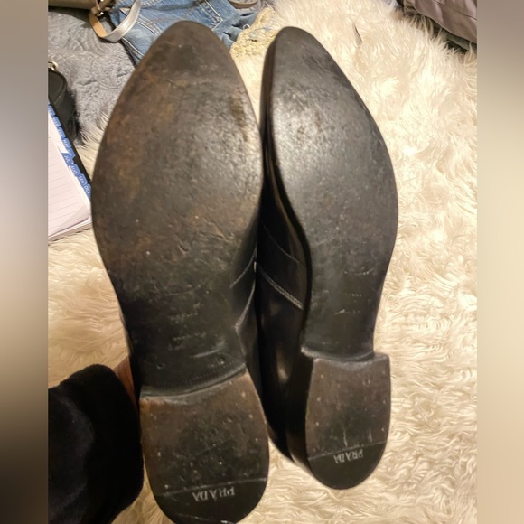 AUTHENTIC PRADA MENS LEATHER LOAFERS - Picture 3 of 5